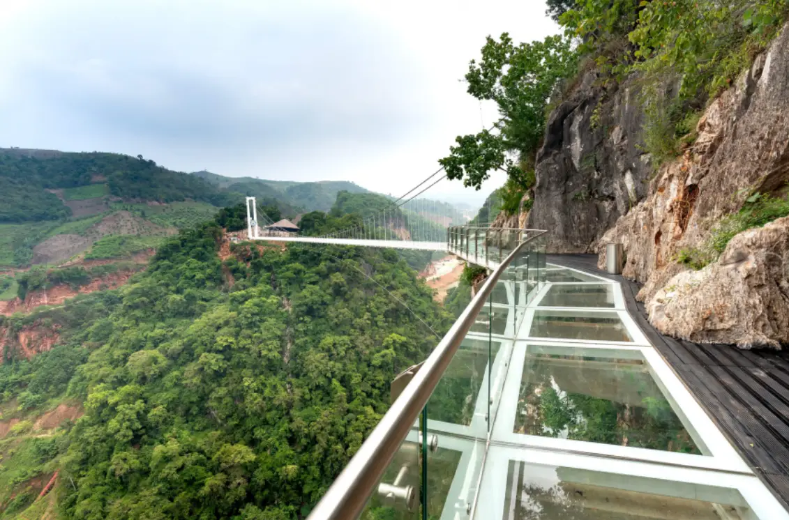 龍雲玻璃橋