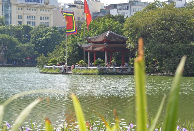 還劍湖
