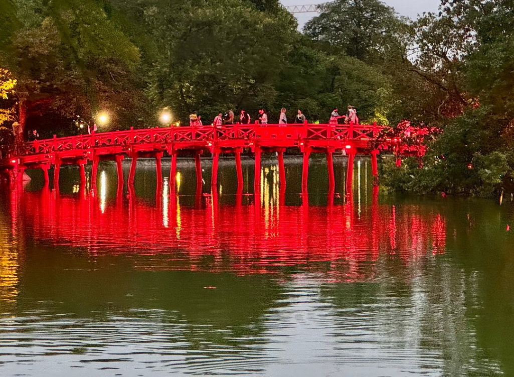 還劍湖