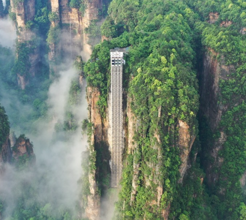 百龍電梯