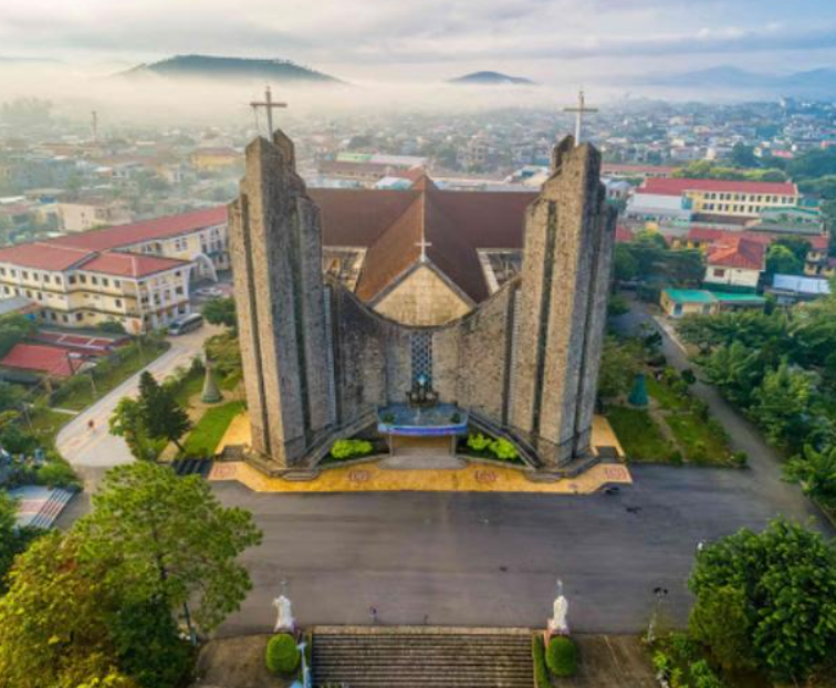 Phu Cam 大教堂